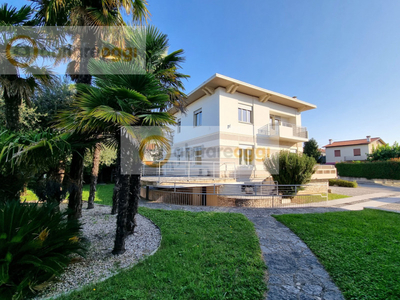 Villa a Rosà - Rif. VR268