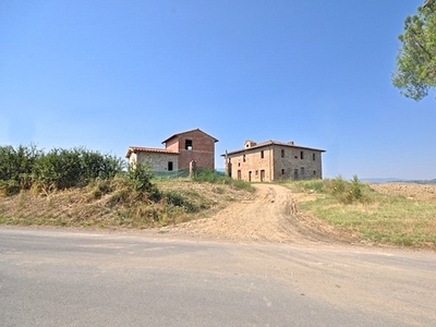 Casale/Borgo In Vendita A Paciano