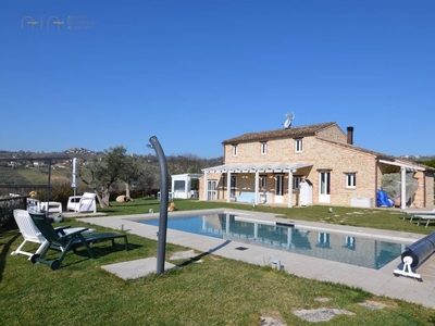 Country House For Sale In Monte Vidon Corrado
