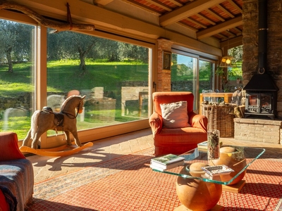 Florentine Chianti, Rustic Villa With Views Of The Tuscan Countryside And The City Of Florence.