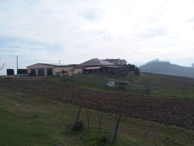 Lussuoso casale in vendita CASAFERRO, Alta Val Tidone, Piacenza, Emilia-Romagna