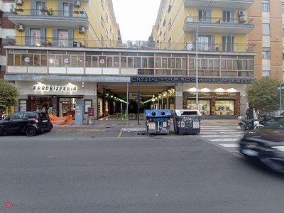 Negozio/Locale commerciale in Vendita in Via Tuscolana 695 a Roma