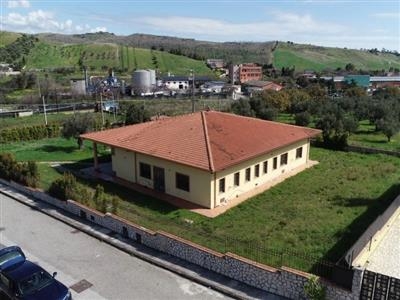 Palazzo / Stabile a Barone, Catanzaro