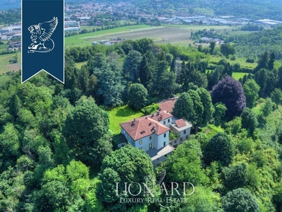 Prestigiosa villa di 2500 mq in vendita Sirone, Lombardia