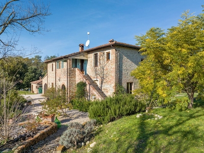 Renovated Farmhouse In A Panoramic Position