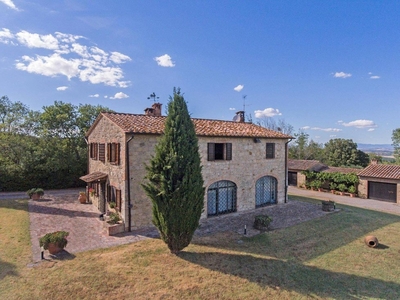 Restored Stone Farmhouse In Sarteano