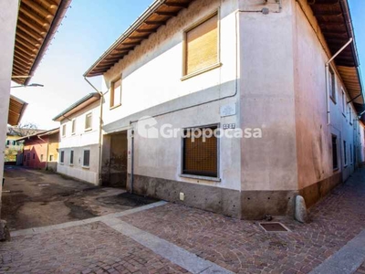 Rustico-Casale-Corte in Vendita ad Marcallo con Casone - 95000 Euro