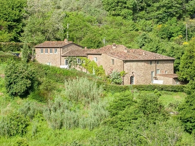 Rustico casale in vendita a Greve In Chianti Firenze Mugnana