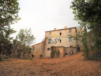 Rustico/Casale In Vendita A Massignano, Villa Santi
