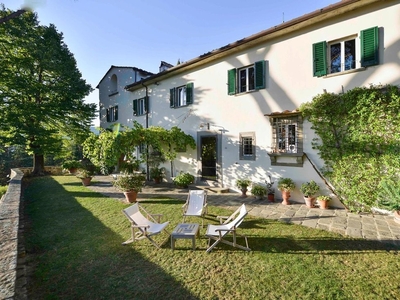 Splendid Villa On The Hills Of Florence