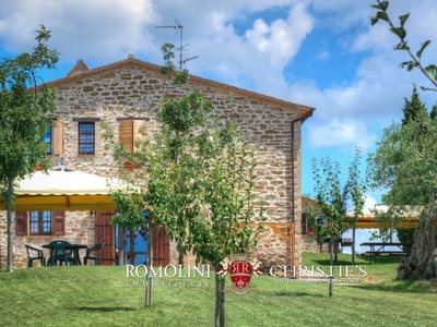 Umbria Restored Country House With Pool For Sale In Gubbio