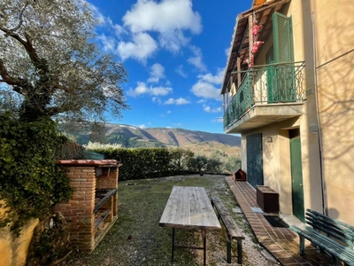 Villa a schiera in vendita a Nocera Umbra