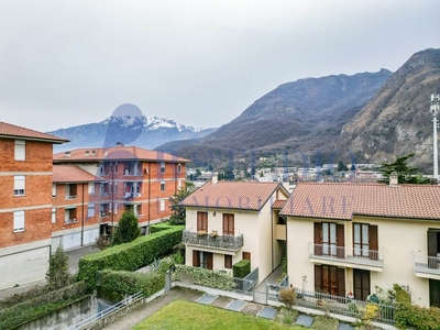Villa a schiera in vendita a Valmadrera Lecco