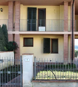 villa a schiera in Vendita ad Peccioli - 149411 Euro