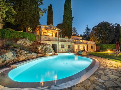 Villa bifamiliare in vendita a Sarteano
