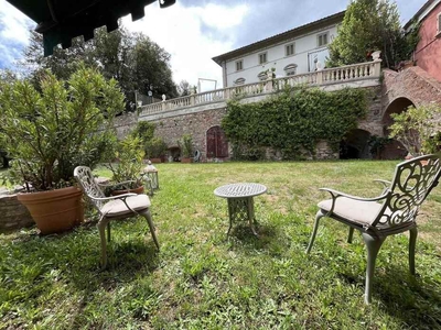 Villa Prestigiosa in Vendita a Casciana Terme Lari