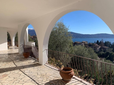 Villa For Sale In Toscolano Maderno