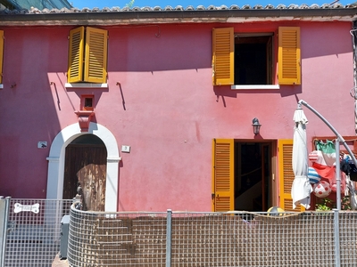 Villetta a schiera con giardino a Pesaro