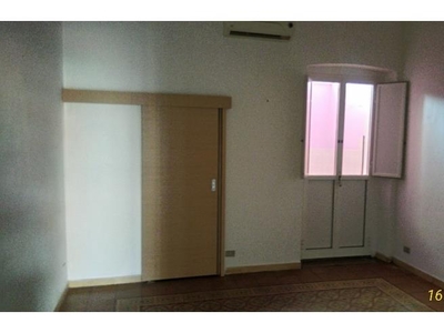 Appartamento in vendita a Taranto, Frazione Tamburi