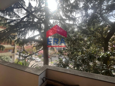 Appartamento in Affitto a Roma, zona EUR, 1'800€, 148 m²