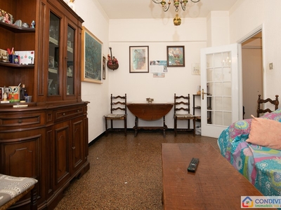 Appartamento in Vendita a Genova, zona Marassi, 130'000€, 120 m²