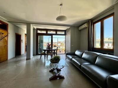Appartamento in Vendita a Napoli, zona Vomero, 1'250'000€, 160 m²