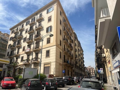 Appartamento in vendita a Palermo Porto