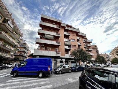 Appartamento in vendita a Roma Ostia