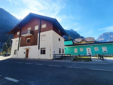 Appartamento in vendita a Tarvisio Udine Cave Del Predil