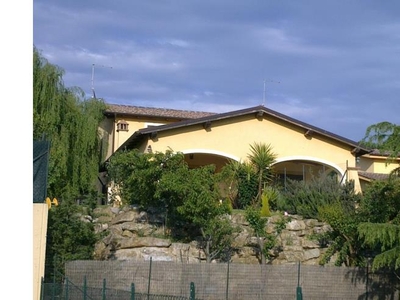 Villa in vendita a Sutri, Frazione Colle Diana