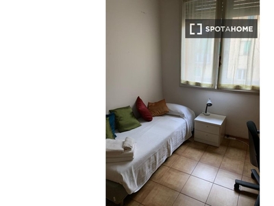 Camera in appartamento condiviso a Bologna