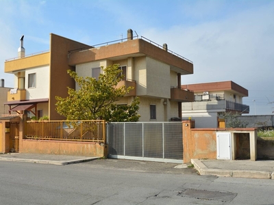 Casa Indipendente in Vendita a Matera, zona Periferia Nord, 380'000€, 238 m²