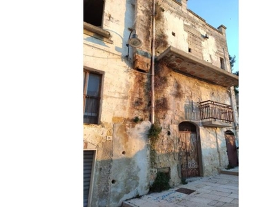 Casa indipendente in vendita a Gravina in Puglia, Calata Grotte San Michele 12