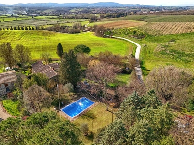 Rustico casale in vendita a Monteriggioni Siena