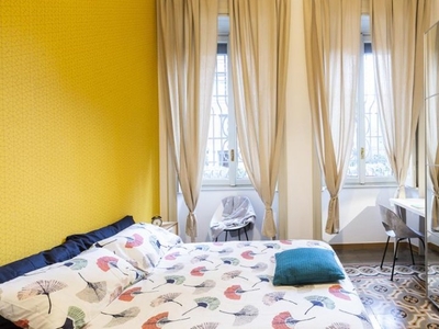 Stanza in affitto in appartamento con 3 camere da letto a Isola, Milano