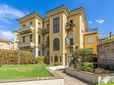 Trilocale in Affitto a Torino, zona Crocetta, 1'400€, 95 m², arredato