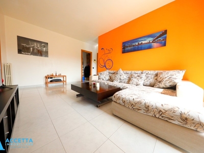 Trilocale in Vendita a Taranto, zona Lama, 95'000€, 84 m²