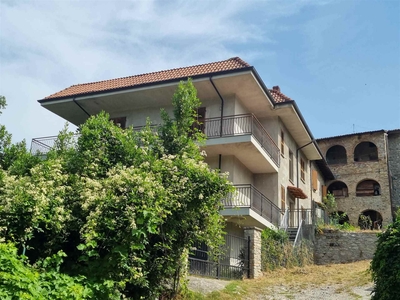 Villa in vendita a Alta Val Tidone Piacenza Caminata