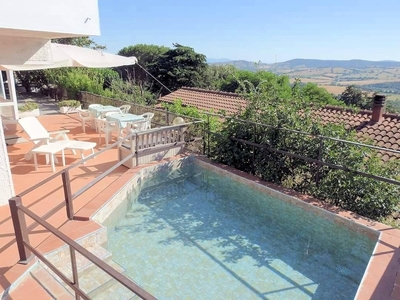 Villa in vendita a Magliano In Toscana
