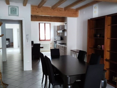 Appartamento in in affitto da privato a Reggio nell'Emilia via Emilia Santo Stefano, 56