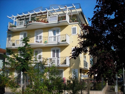 Appartamento in in affitto da privato a Riccione viale Carlo Goldoni, 12
