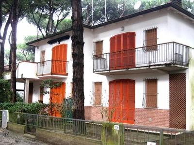 Villa a Schiera in affitto a Comacchio via Guido Reni, 35