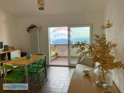 Appartamento arredato con terrazzo Porto santo stefano