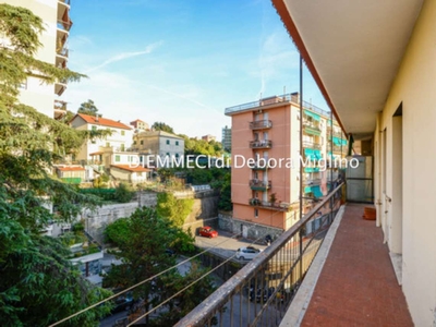 Appartamento in vendita a Genova - Zona: 13 . Sestri Ponente, Medio Ponente