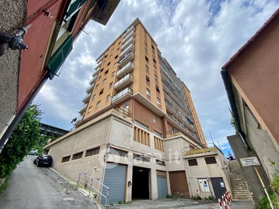 Appartamento in Vendita in Salita Daniele Morchio 1 a Genova