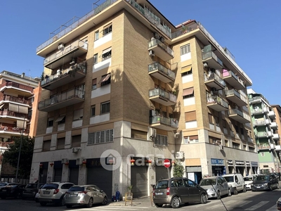 Appartamento in Vendita in Via Bagno a Ripoli 12 a Roma