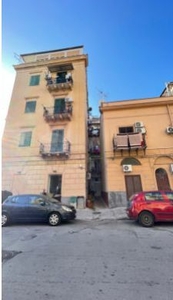 Appartamento in Vendita in Via Cortile 2 a Palermo