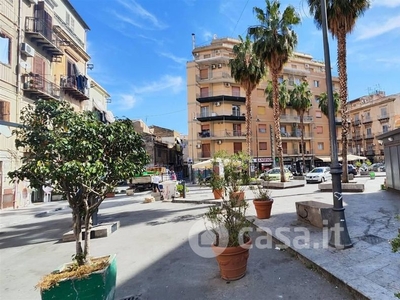 Appartamento in Vendita in Via del Commercio 8 a Palermo