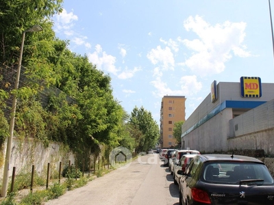 Appartamento in Vendita in Via Diocleziano 255 a Napoli