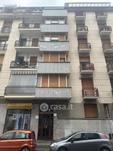 Appartamento in Vendita in Via Don Leonardo Murialdo 46 a Torino